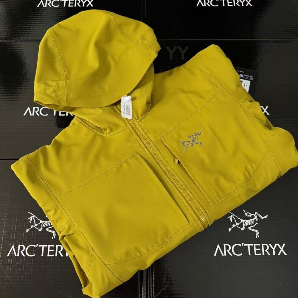 Arc'teryx Men's Vibrant Yellow Ski Jacket - Picture 7 of 7